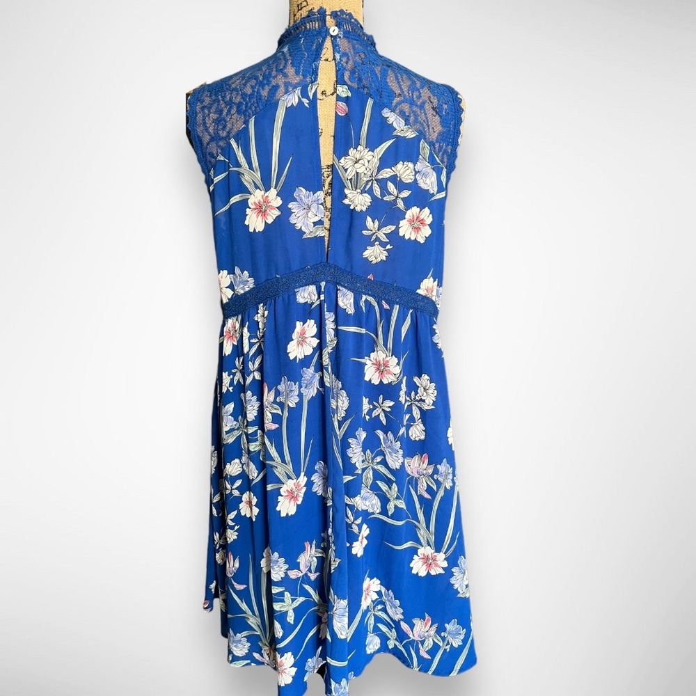 UMGEE Sleeveless Blue Floral Lightweight Shift Dress Medium | EUC - Picture 2 of 5